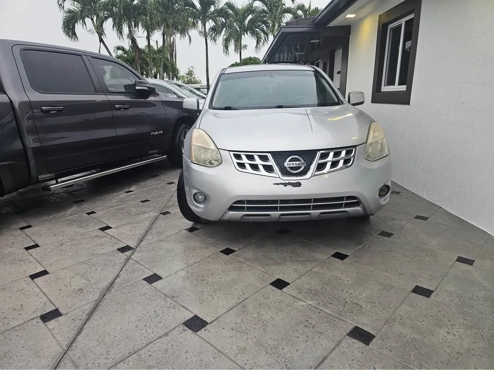 2013 Nissan Rogue - Image 6 of 8
