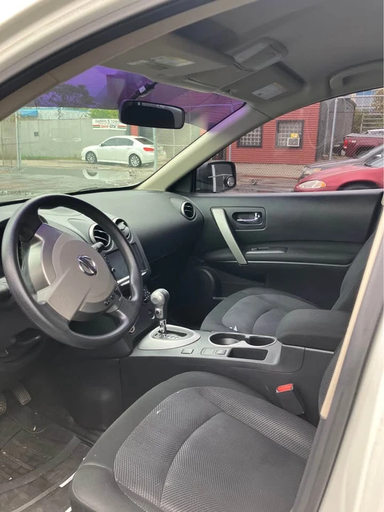 2013 Nissan Rogue - Image 7 of 8