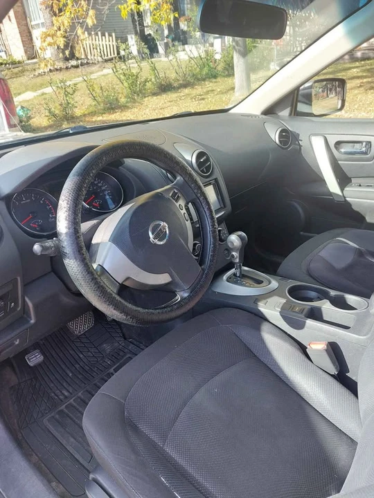 2013 Nissan Rogue - Image 3 of 7