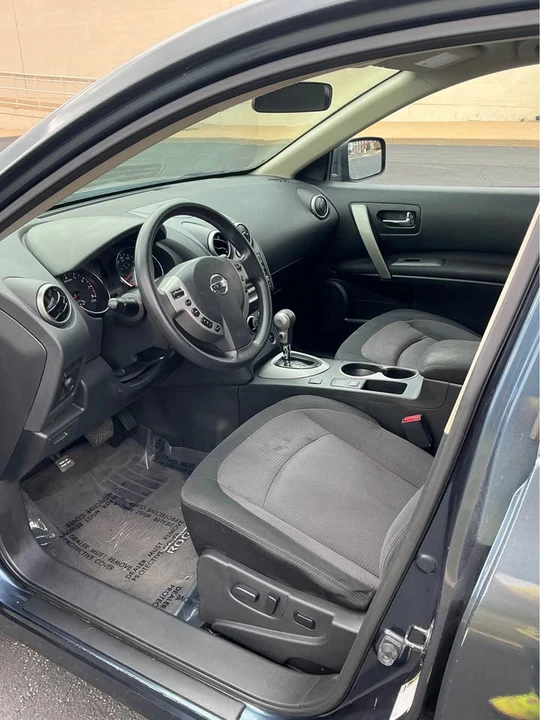 2013 Nissan Rogue - Image 15 of 19