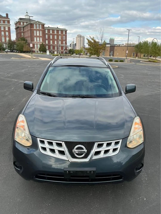 2013 Nissan Rogue - Image 10 of 19