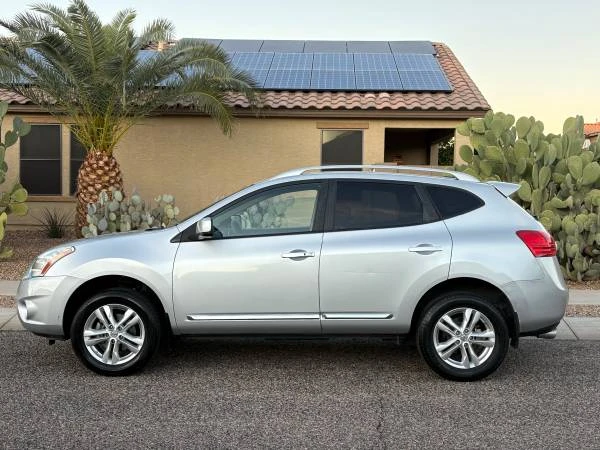 2013 Nissan Rogue - Image 2 of 11