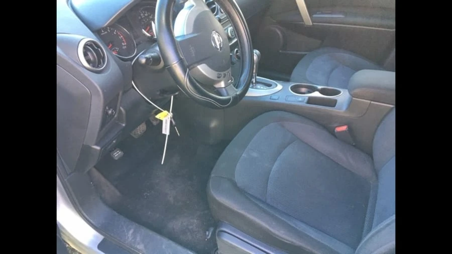 2013 Nissan Rogue - Image 2 of 4