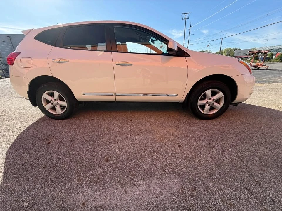 2013 Nissan Rogue - Image 5 of 12