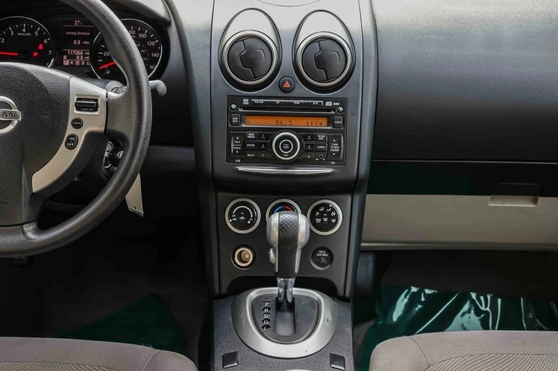 2013 Nissan Rogue - Image 10 of 12