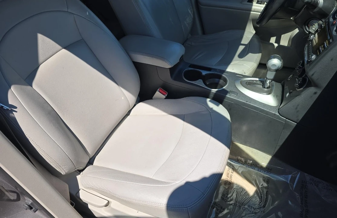 2013 Nissan Rogue - Image 8 of 11