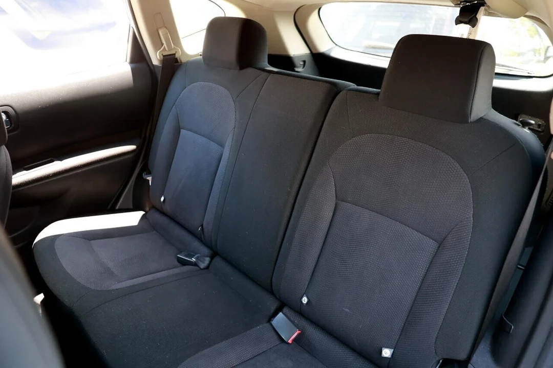 2013 Nissan Rogue - Image 10 of 12