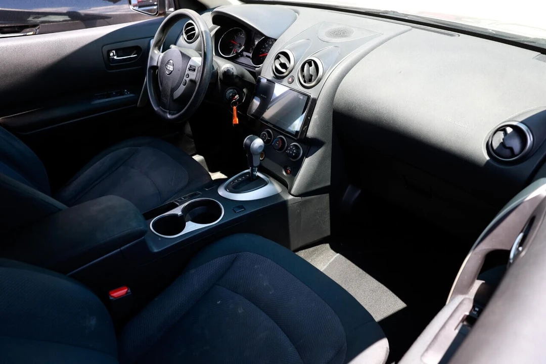 2013 Nissan Rogue - Image 18 of 21
