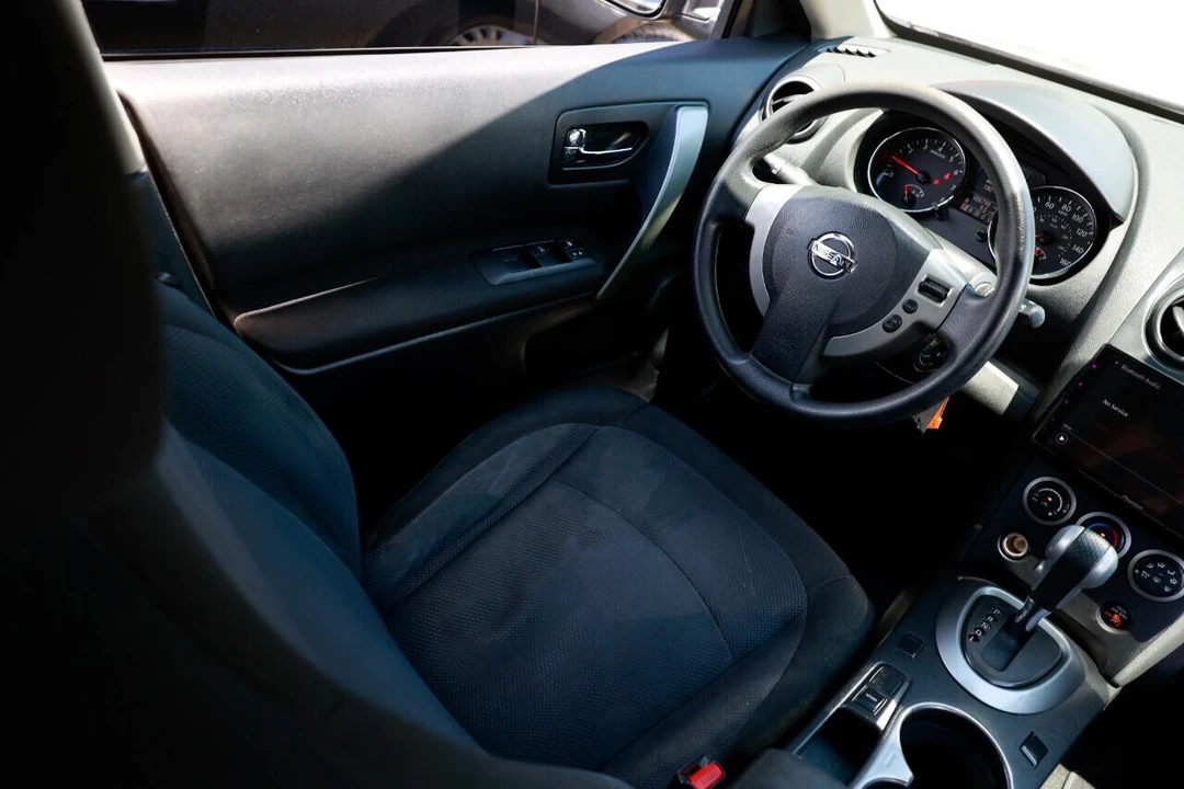 2013 Nissan Rogue - Image 20 of 21