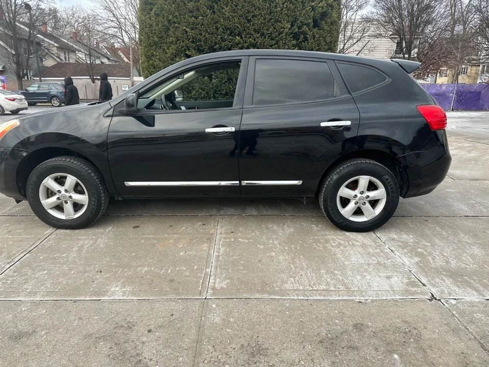2013 Nissan Rogue - Image 2 of 19