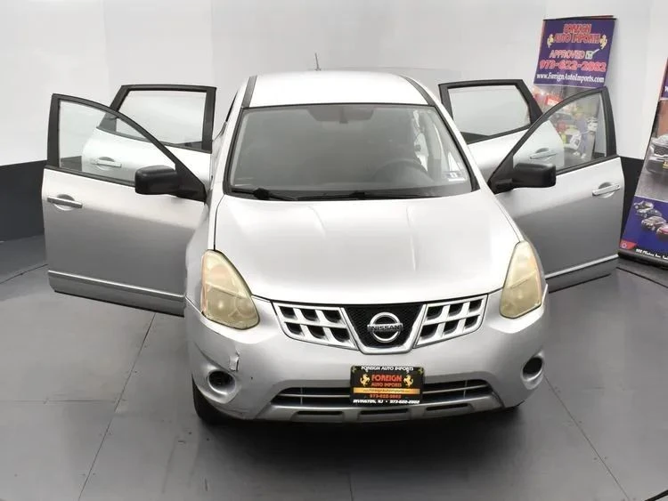 2013 Nissan Rogue - Image 10 of 12