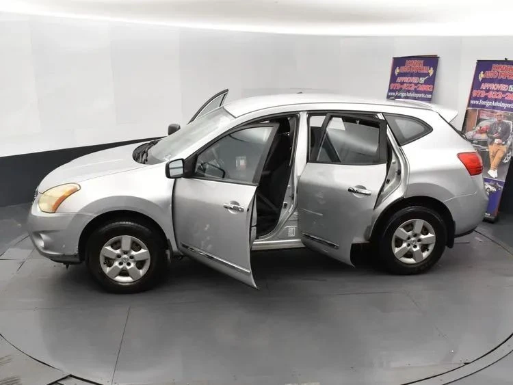 2013 Nissan Rogue - Image 7 of 12