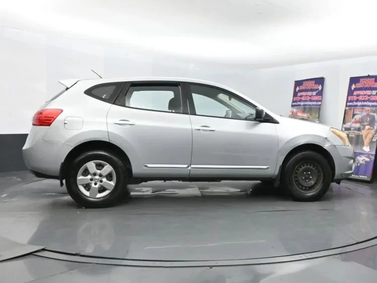 2013 Nissan Rogue - Image 4 of 12