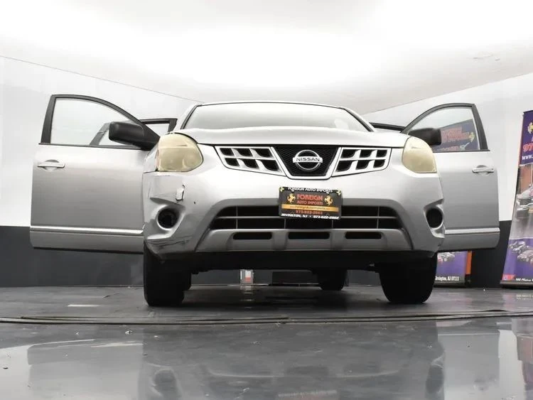 2013 Nissan Rogue - Image 11 of 12