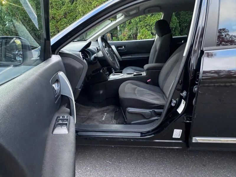 2013 Nissan Rogue - Image 11 of 12