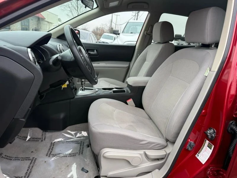 2013 Nissan Rogue - Image 9 of 12