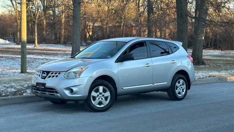 2013 Nissan Rogue - Image 2 of 12
