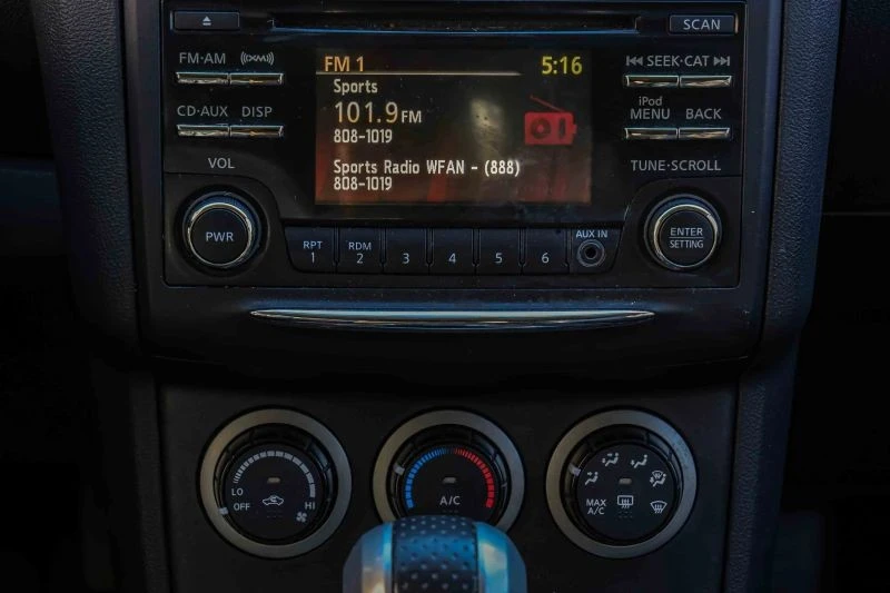 2013 Nissan Rogue - Image 11 of 12
