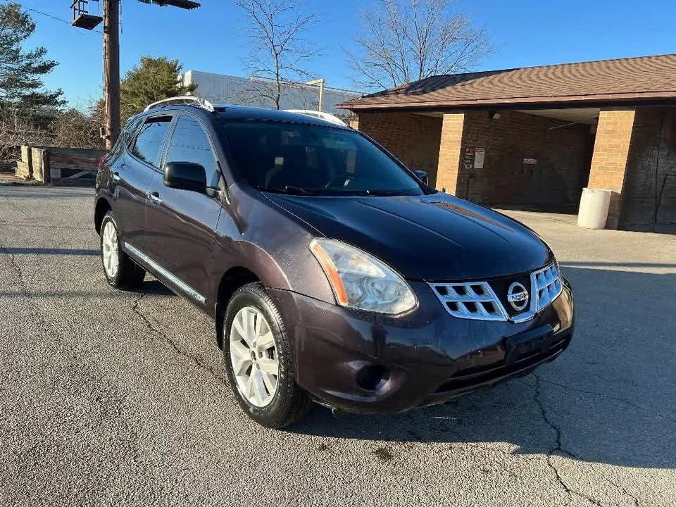 2013 Nissan Rogue - Image 4 of 11