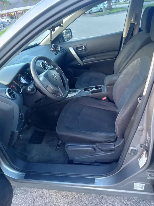 2013 Nissan Rogue - Image 8 of 9