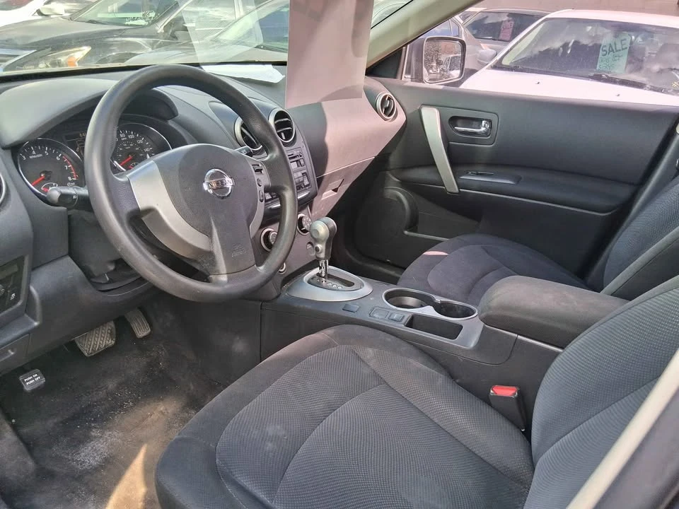 2013 Nissan Rogue - Image 7 of 10