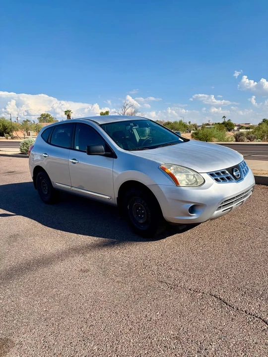2013 Nissan Rogue - Image 4 of 8