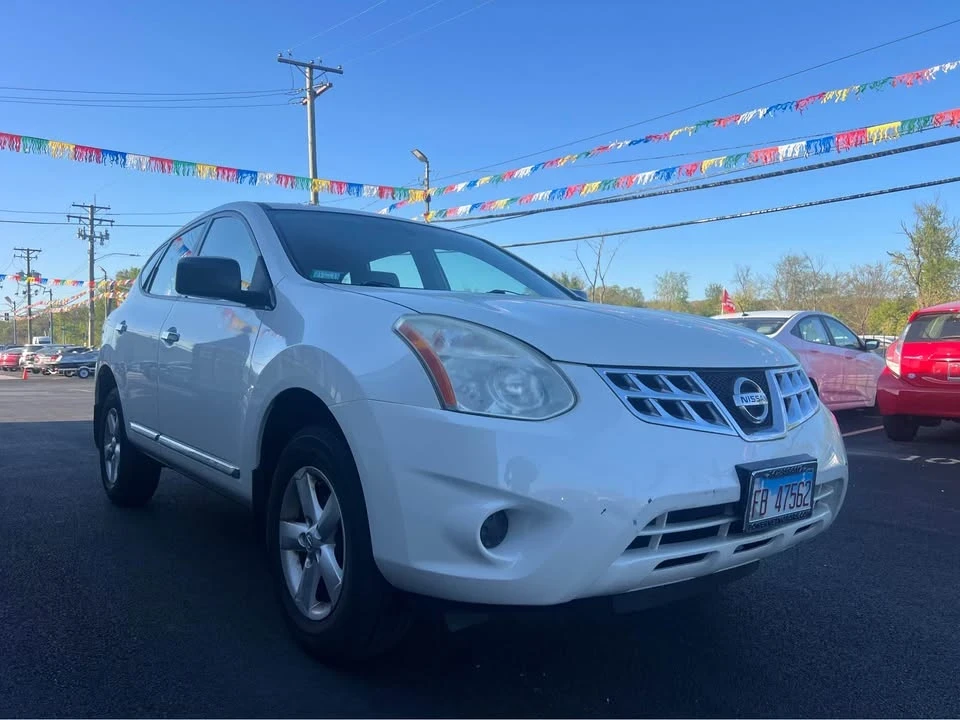 2013 Nissan Rogue - Image 2 of 11