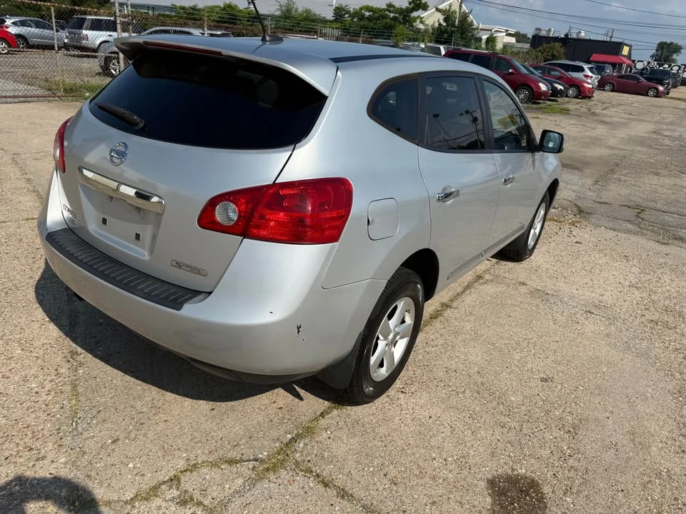 2013 Nissan Rogue - Image 2 of 4