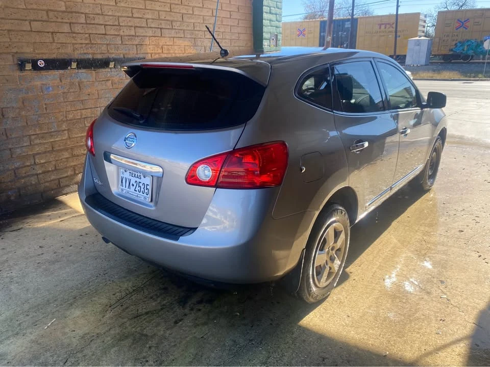 2013 Nissan Rogue - Image 7 of 11