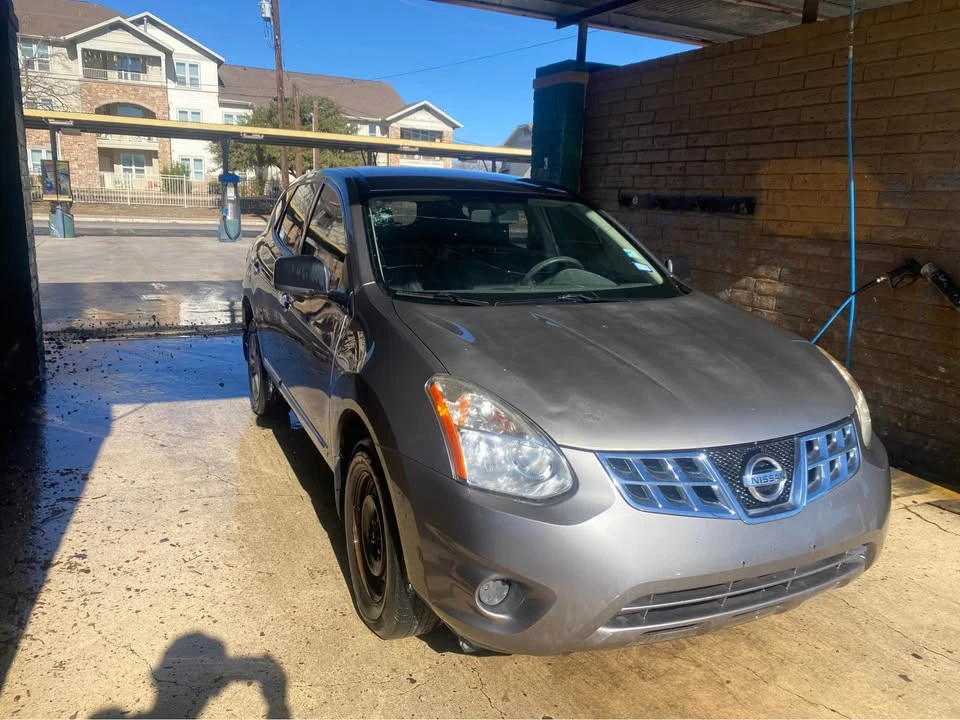 2013 Nissan Rogue - Image 10 of 11