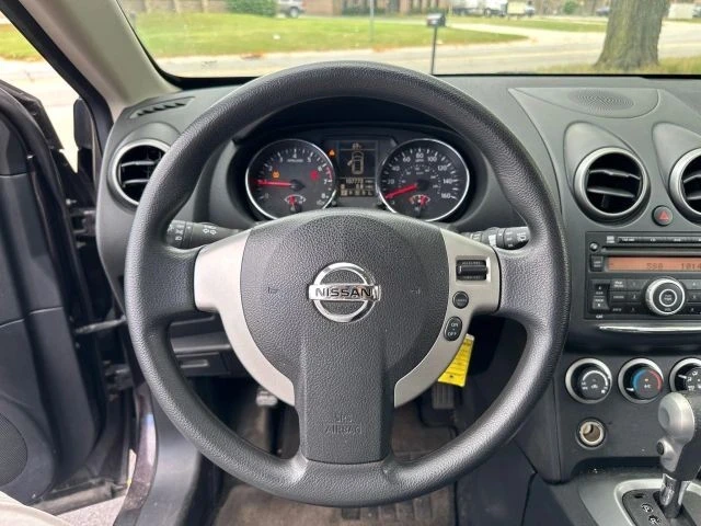 2013 Nissan Rogue - Image 15 of 18