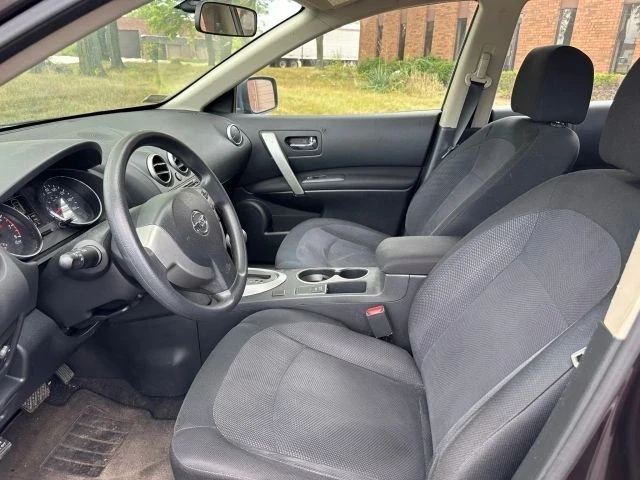 2013 Nissan Rogue - Image 10 of 12