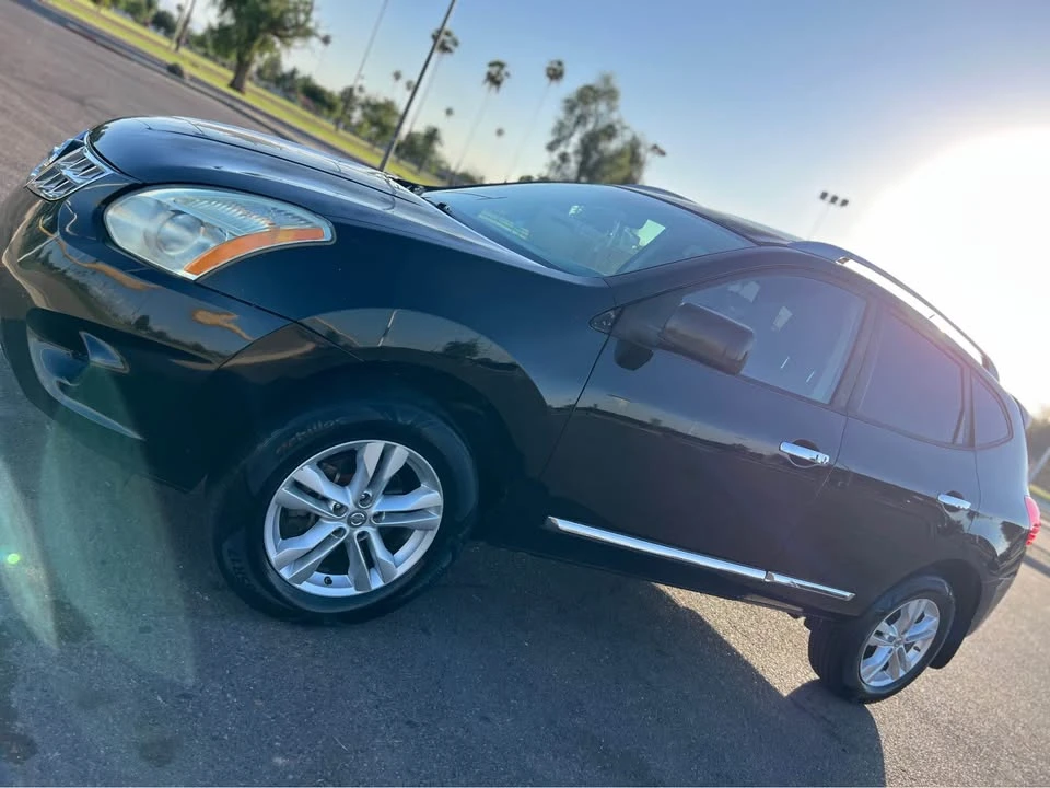 2013 Nissan Rogue - Image 10 of 18