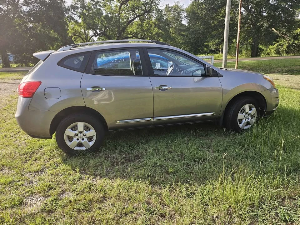 2013 Nissan Rogue - Image 2 of 9