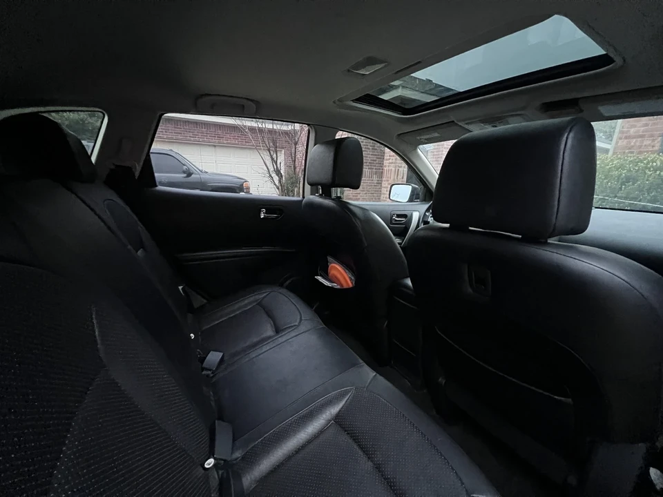 2013 Nissan Rogue - Image 9 of 11