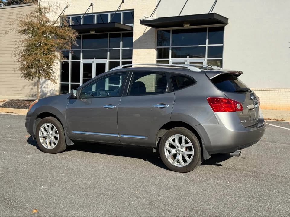 2013 Nissan Rogue - Image 11 of 20