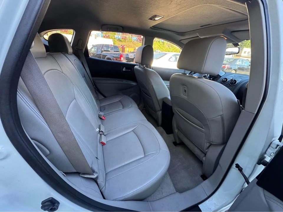 2013 Nissan Rogue - Image 10 of 12