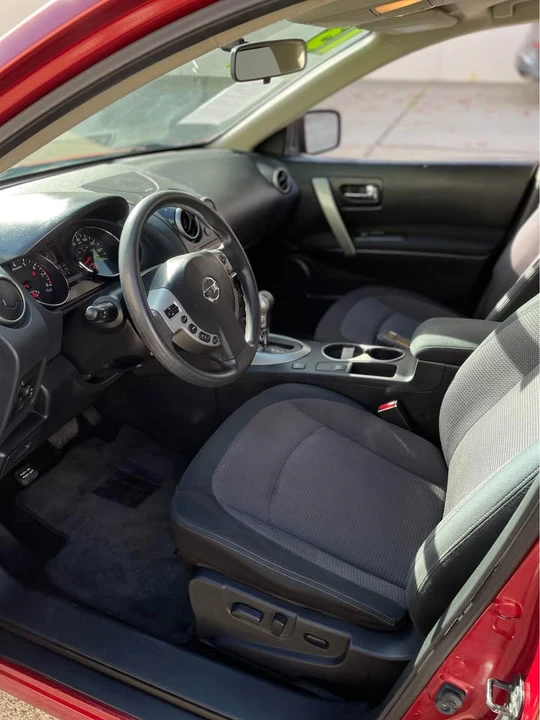 2013 Nissan Rogue - Image 10 of 13