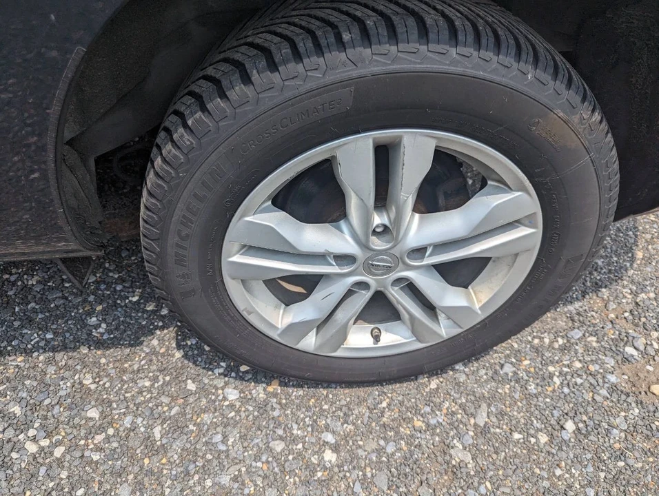 2013 Nissan Rogue - Image 11 of 21