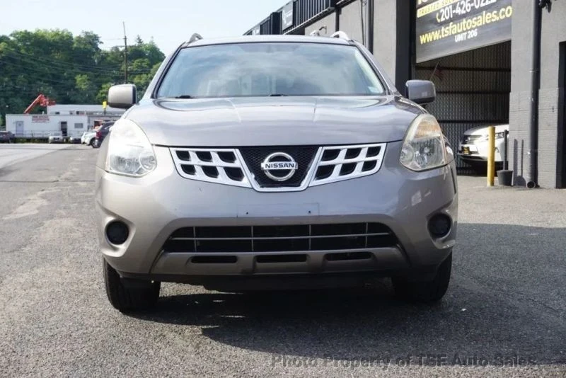 2013 Nissan Rogue - Image 2 of 12
