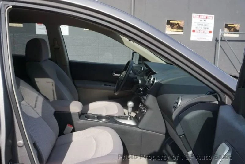 2013 Nissan Rogue - Image 10 of 12