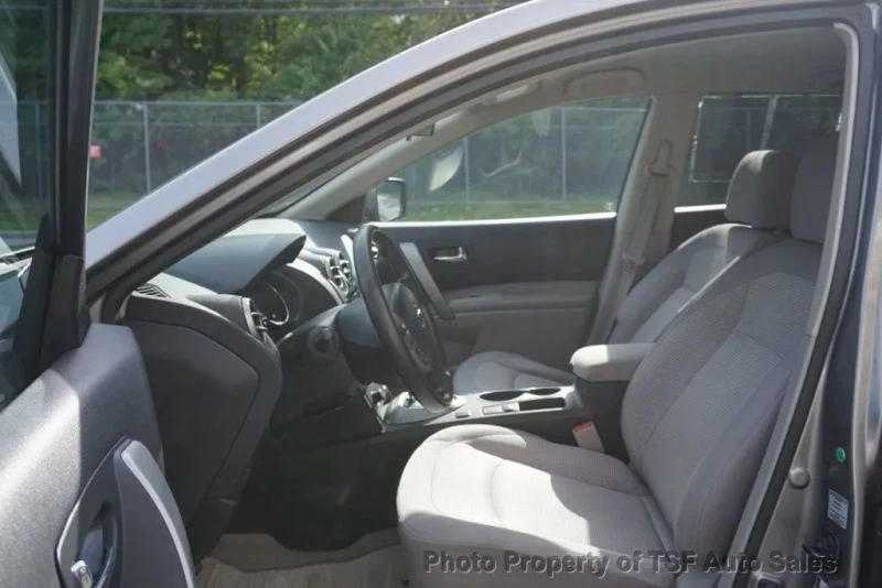 2013 Nissan Rogue - Image 9 of 12