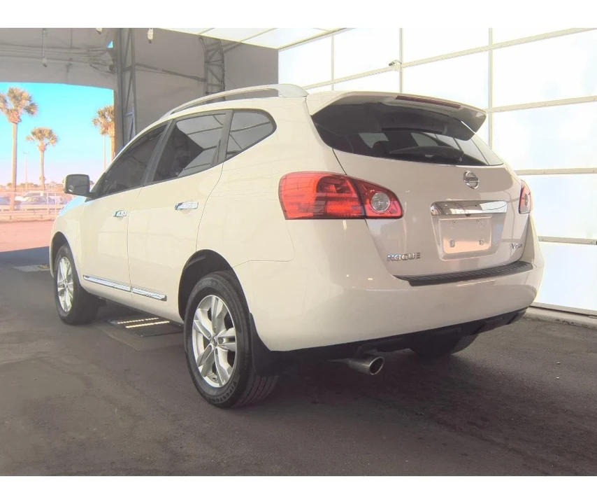 2013 Nissan Rogue - Image 8 of 12