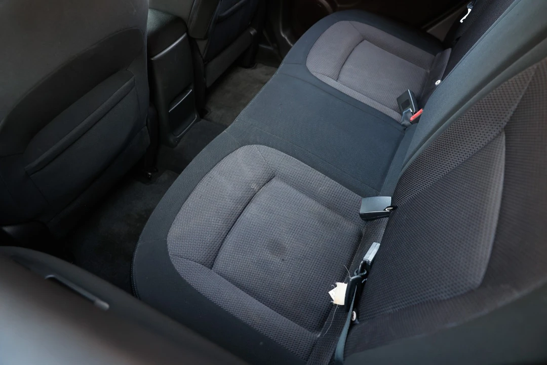 2013 Nissan Rogue - Image 10 of 12