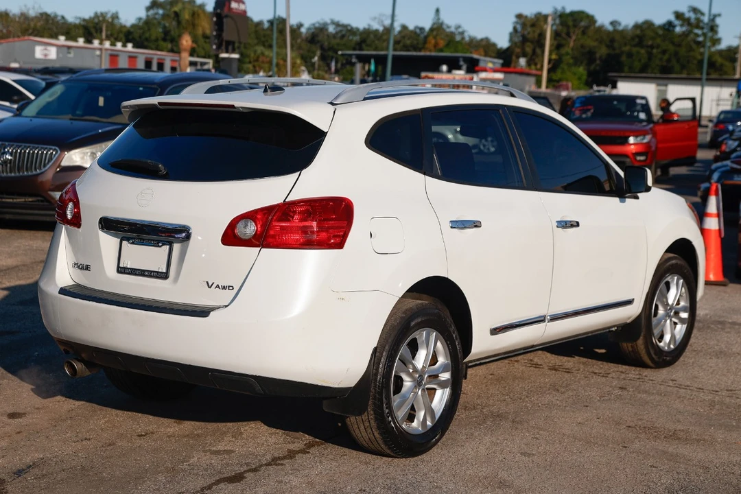 2013 Nissan Rogue - Image 11 of 12