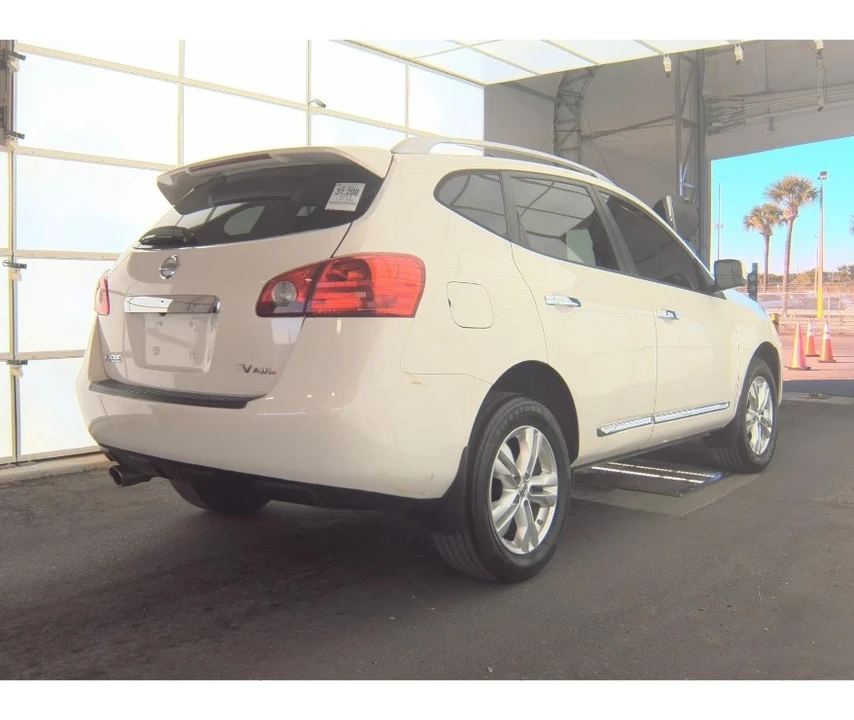 2013 Nissan Rogue - Image 5 of 12