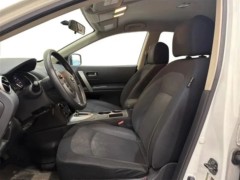 2013 Nissan Rogue - Image 9 of 12