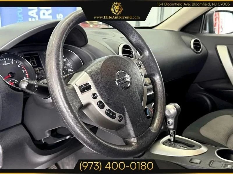 2013 Nissan Rogue - Image 9 of 12