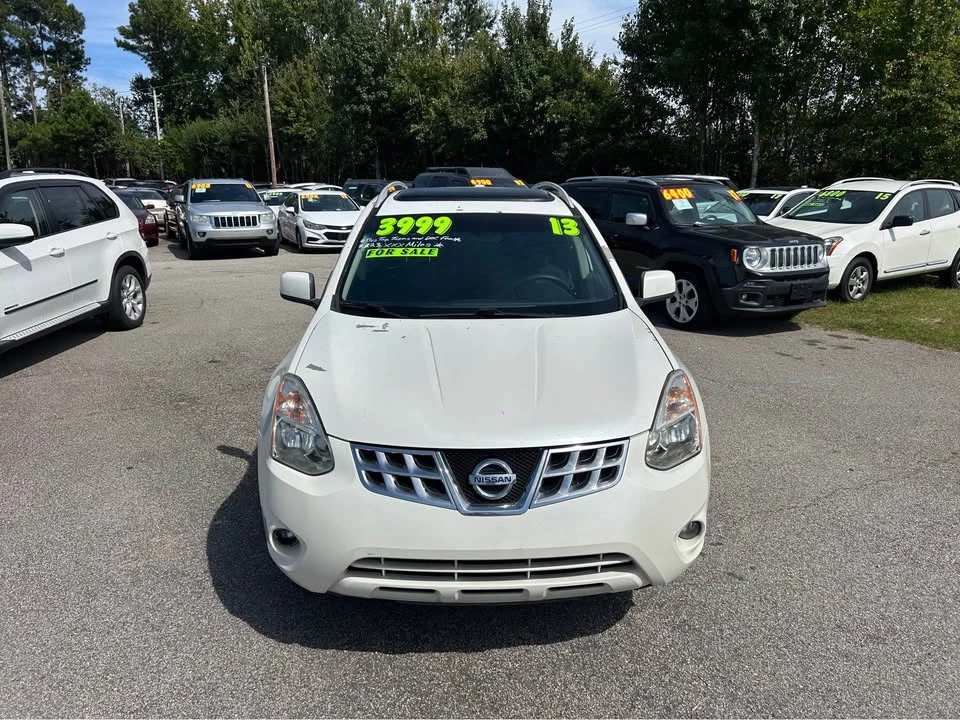 2013 Nissan Rogue - Image 2 of 9