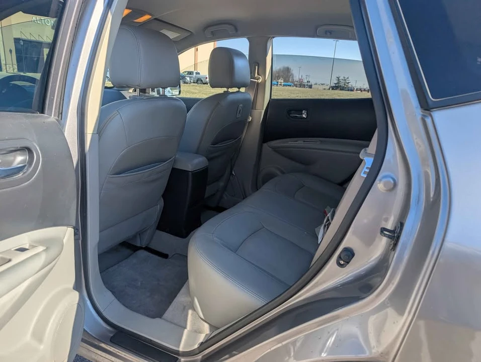 2013 Nissan Rogue - Image 13 of 16
